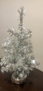 Mała , srebrna choinka 30 cm