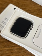 Na sprzedaz Apple Watch SE 44mm w wersji GPS.