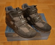 [Nowe] Trzewiki Geox. Buty jesienno- zimowe. Rzepy. Rozmiar 40 (ok. 26 cm)