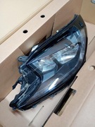 Toyota Aygo X reflektor lewy LED. 