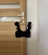 Damski Czarny Krótki Top S z Falbankami