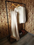 Stylowy stojak na ubrania 