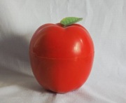 Pojemnik JABŁKO prl plastikowy czerwony retro vintage prl termos?