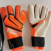Rękawice Bramkarskie  PUMA ULTRA Grip 1  r.9,5