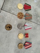 Zestaw kolekcjonerski oryginalnych medali, odznaczeń radzieckich, 6 sztuk.