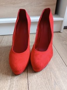 Czerwone wysokie szpilki 