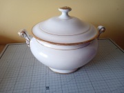 Stara waza i talerze. Starocie