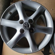 4 oryginalne Felgi aluminiowe Toyota 15" x 6JJ ET 45 srebrny połysk.