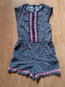 Letni dziewczęcy kombinezon kwiatki łączka haft George 128-135 wiskoza