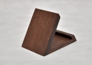 Drewniana podstawka na telefon - WENGE