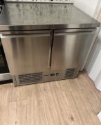 Stół chłodniczy yato