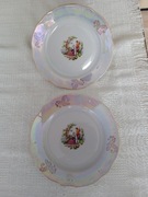 2 zabytkowe talerzyki.  Średnica 17 cm. Zakochana para. 