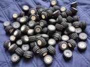 LEGO 100 szt.  Mix koła, felgi - szare i białe, 6014bc01 (opona + felga)