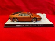 ULOTUS ESPRIT TURBO - James Bond 007 1:43 (Universal Hobbies))