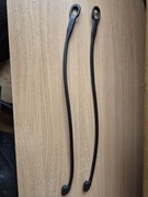 2XGUMKA SZNUREK CIĘGNO PÓŁKI TYLNEJ BAGAŻNIKA OPEL CORSA GM091152728072