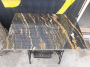 Stolik z blatem granitowym Cosmic Gold