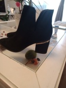 Piękne zamszowe botki 41