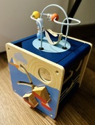 Drewniana kostka edukacyjna aktywizująca sorter z klockami small foot