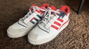 Adidas Forum Low. Kultowe sneackersy. Stan bdb. Rozmiar 44.