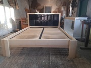 Łóżko drewniane Tapicerowane plecy