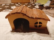 Drewniany domek dla świnki morskiej lub chomika, 28x16x18
