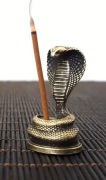 Podstawka na Kadzidełka KOBRA – Vintage Metal Art + Torebka