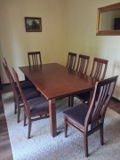 Stół drewniany z 8 krzesłami jak nowe 
