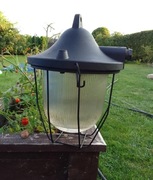 Stare lampy przemysłowe odnowione 