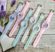 Zegarek dziecięcy świecący 