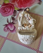 Kropielnica z wizerunkiem św.Rodziny.Jak na zdjęciu.