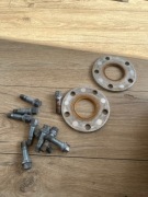 Dystanse kół 8mm 5x112 + komplet śrub – na jedną oś , (VAG, Golf, Leon, A3)