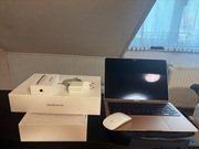 2TB MacBook Air 13" M1 16 GB RAM 2 TB (!!!) plus mysz, torba,  CD RW, kable