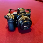 APARAT NIKON Z5 - KOMPLET z obiektywami i lampą błyskową 