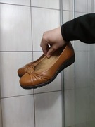 buty damskie 39 Lasocki skórzane brązowe kremowe czółenka półbuty na koturn