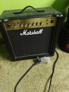 Sprawny wzmacniacz Marshall MG15R.