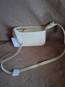 Torebka beżowa damska mała skóropodobna 