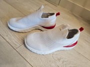 Buty damskie białe wsuwane Vty r. 35, wkładka 24 cm