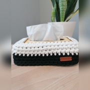 Chustecznik serwetnik ze sznurka na szydełku