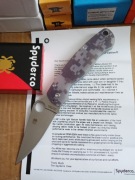Spyderco Paramilitary g10 C223GCMOBK color military kamuflage