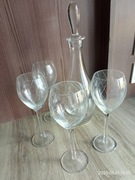 Zestaw do wina, nalewek karafka+ 4 lampki