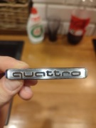 Emblemat znaczek quattro audi