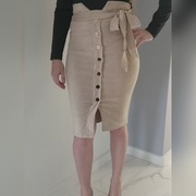 Dopasowana spódnica 