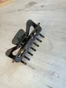 Czarna spinka żabka do włosów