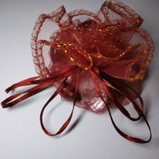 Sakiewka ozdobna z organzy, opakowanie na prezent