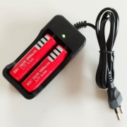 Kompaktowa Ładowarka do Ogniw 18650 (2 kanały) – Praktycznie NIEUŻYWANA