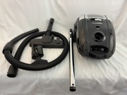 Podłogowy odkurzacz workowy Amazon Basics