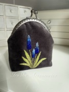 Portmonetka welurowa damska Szafirek, haftowana ręcznie, handmade