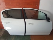 Opel Corsa D drzwi prawy przód tył