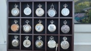 31 replik zegarków kieszonkowych XIX/XX w.