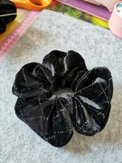 Duża puchata gumka scrunchie handmade czarny welur 